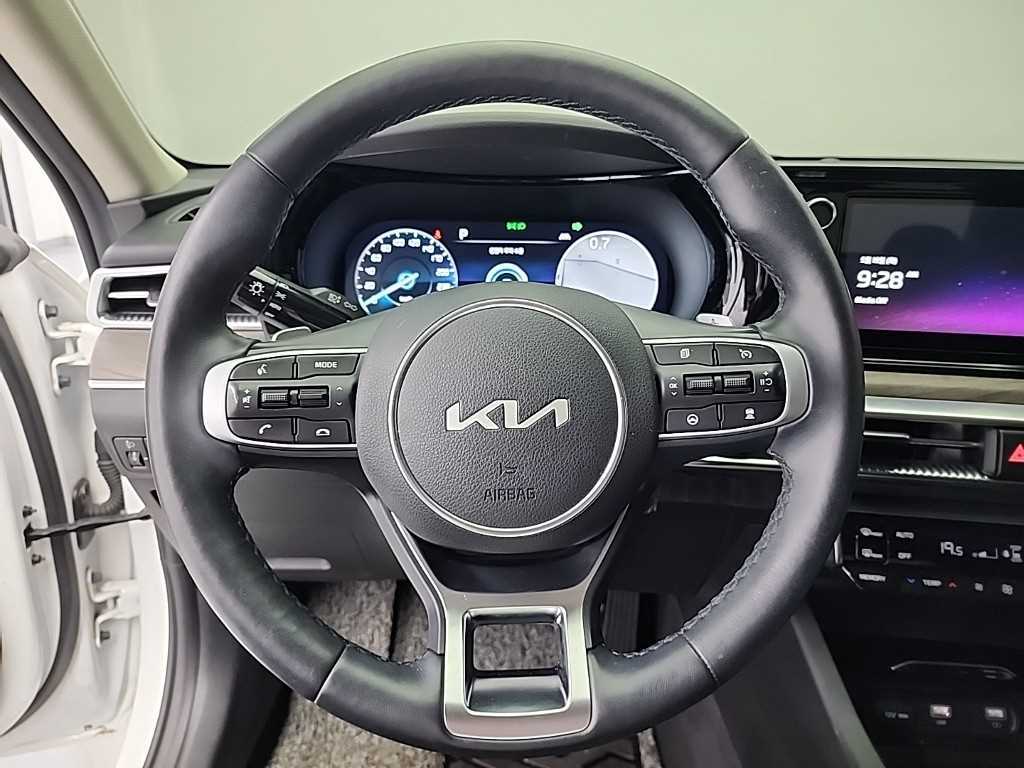 KIA K5 - Vista 9