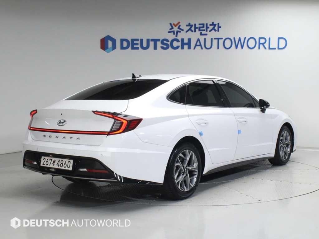 HYUNDAI Sonata - Vista 4