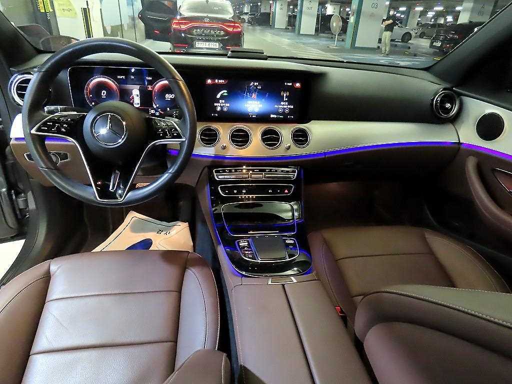 Mercedes Benz E class - Vista 10