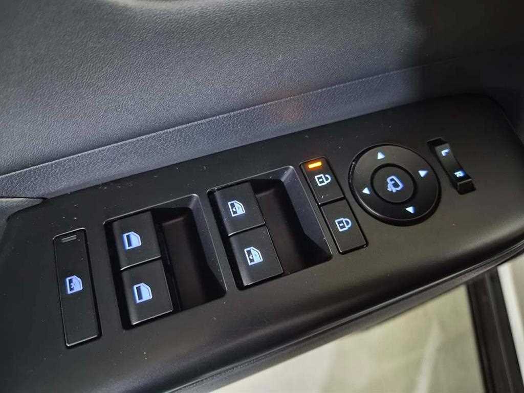 HYUNDAI Kona - Vista 12