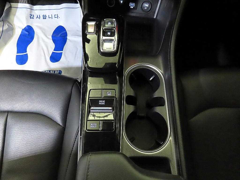 HYUNDAI Sonata - Vista 12