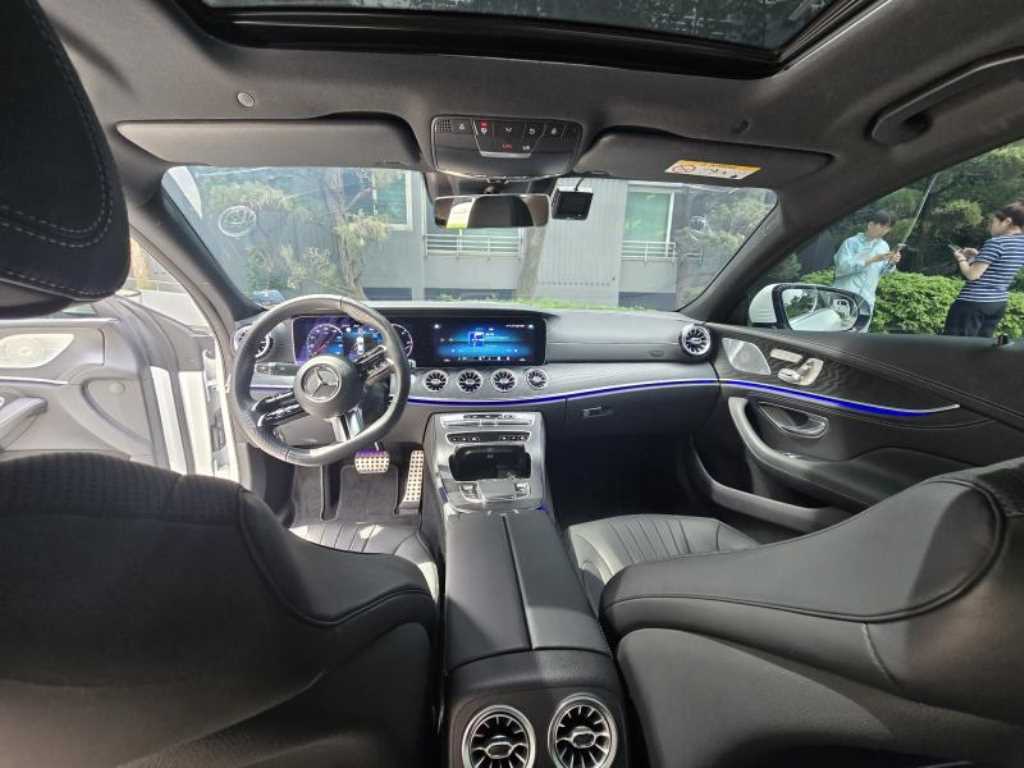 Mercedes Benz CLS Class - Vista 5