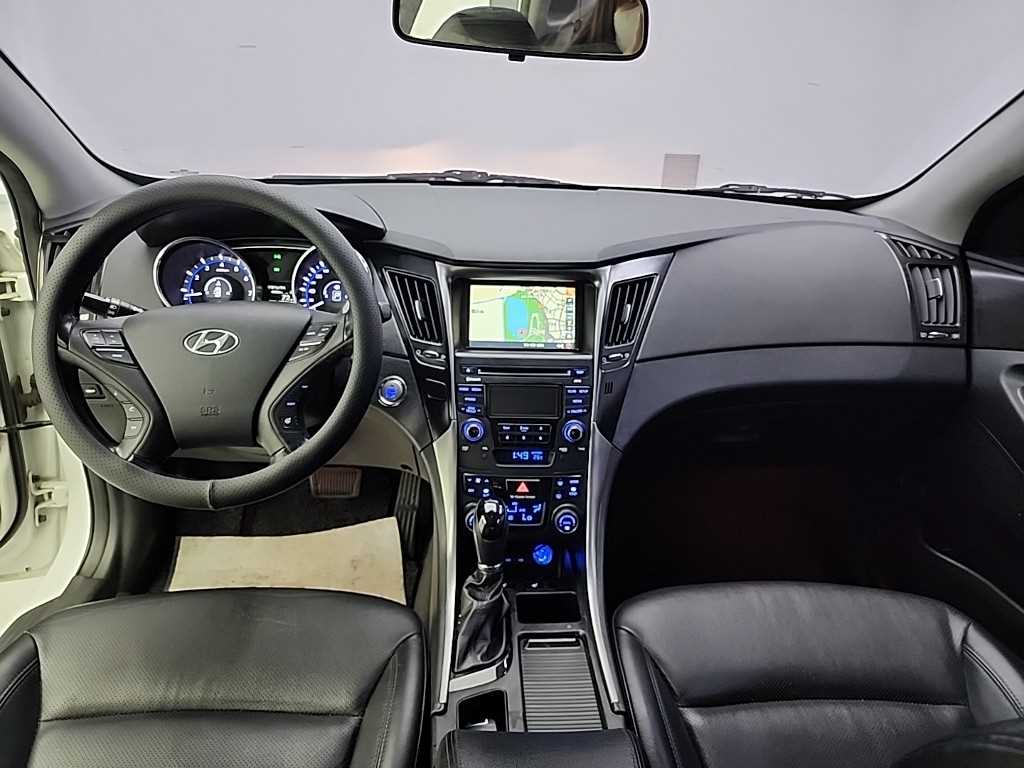 HYUNDAI Sonata - Vista 7