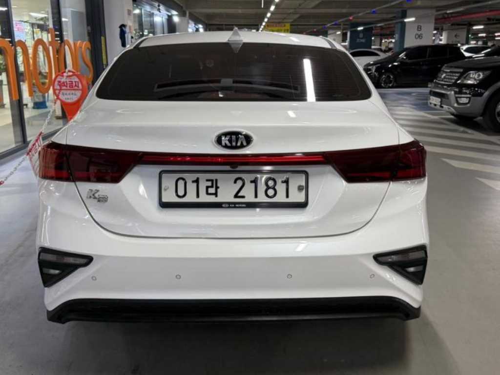 KIA K3 - Vista 5