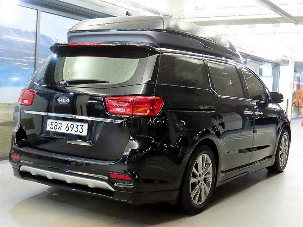 KIA Carnival - Vista 4