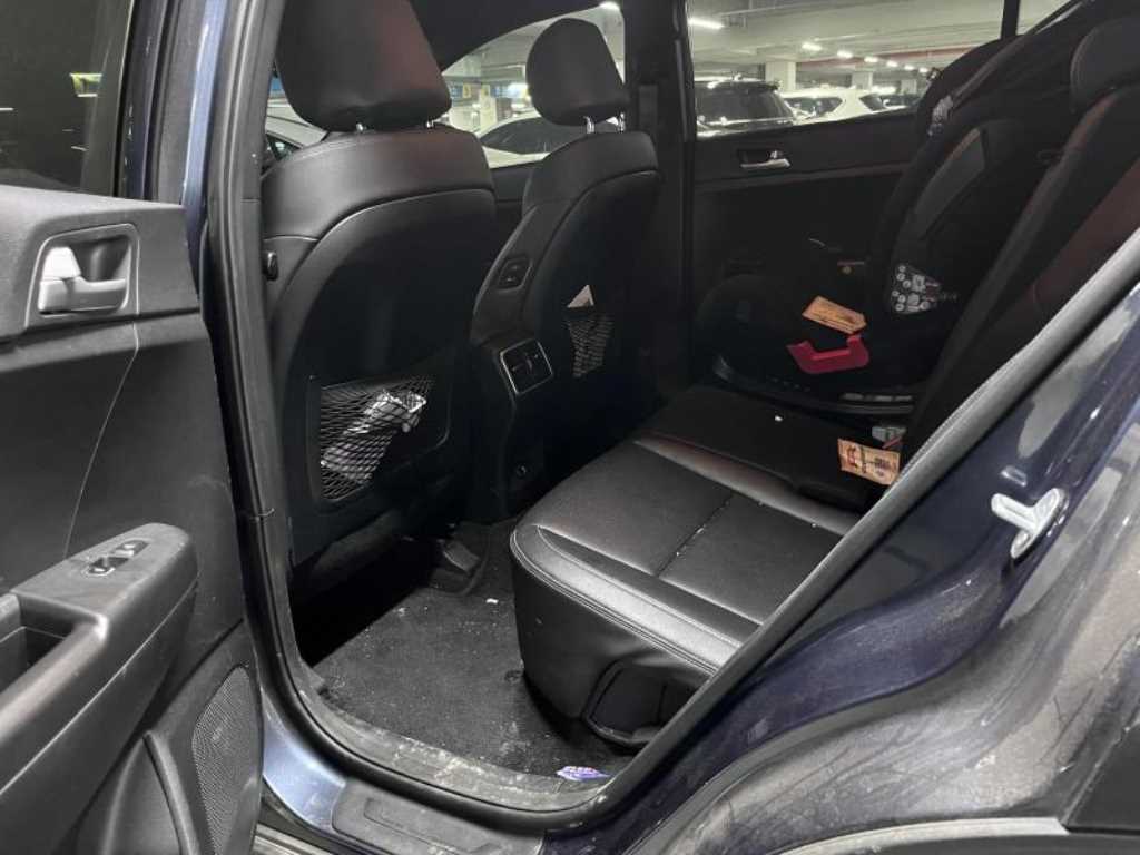 KIA Sportage - Vista 5