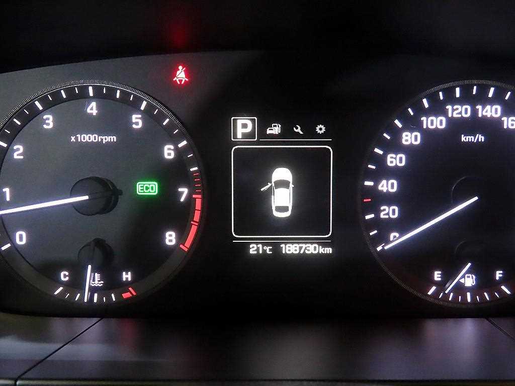 HYUNDAI Sonata - Vista 9