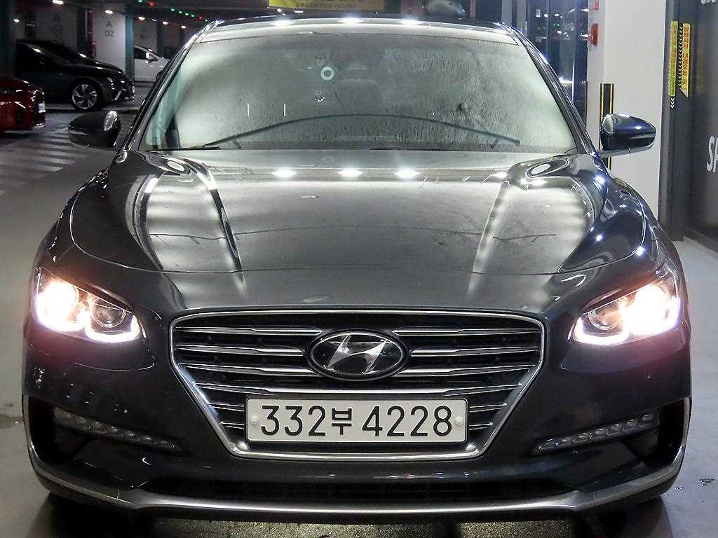 HYUNDAI Grandeur - Vista 2