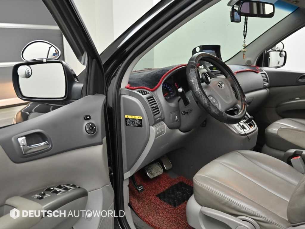 KIA Carnival - Vista 11