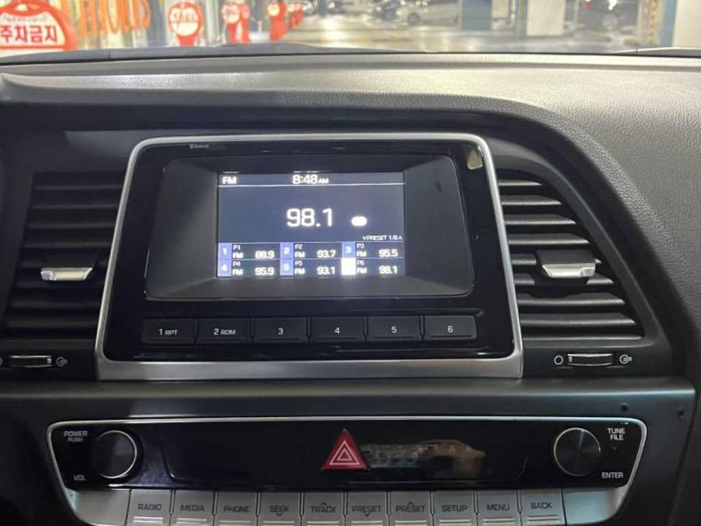 HYUNDAI Sonata - Vista 8