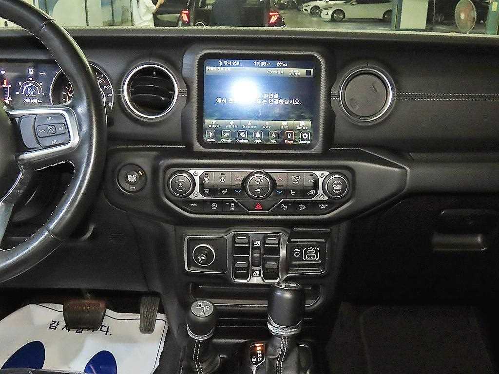 Jeep Wrangler - Vista 11