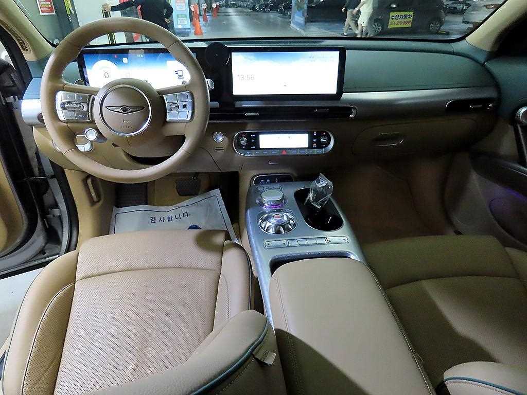 Genesis GV60 - Vista 10