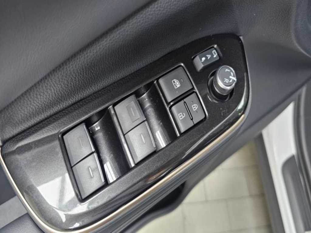 Toyota Crown 2025 - Importación desde Corea - HF Imports Iquique - Foto 15