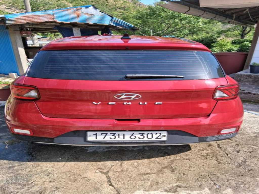HYUNDAI Venue - Vista 5