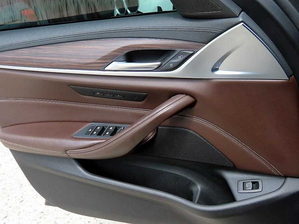BMW 5 Series - Vista 12