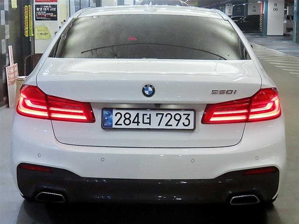 BMW 5 Series - Vista 5