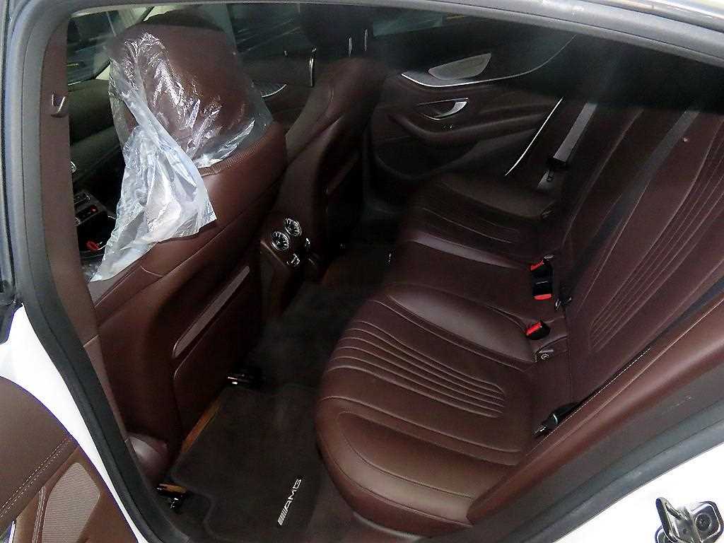 Mercedes Benz CLS Class - Vista 7