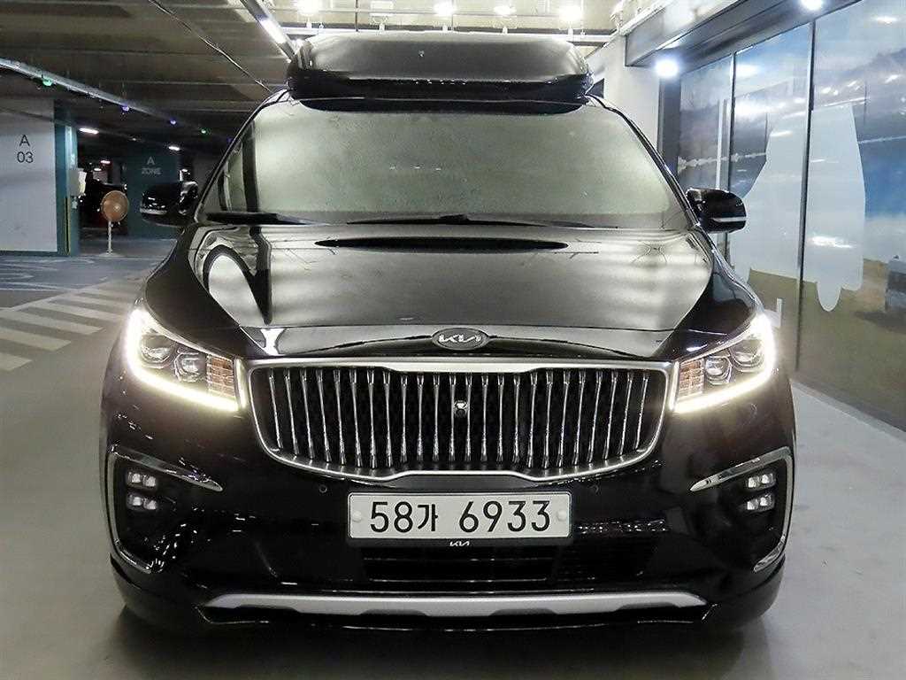 KIA Carnival - Vista 2
