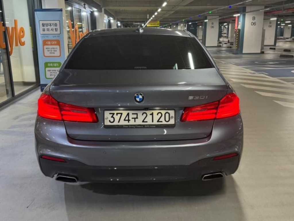 BMW 5 Series - Vista 5