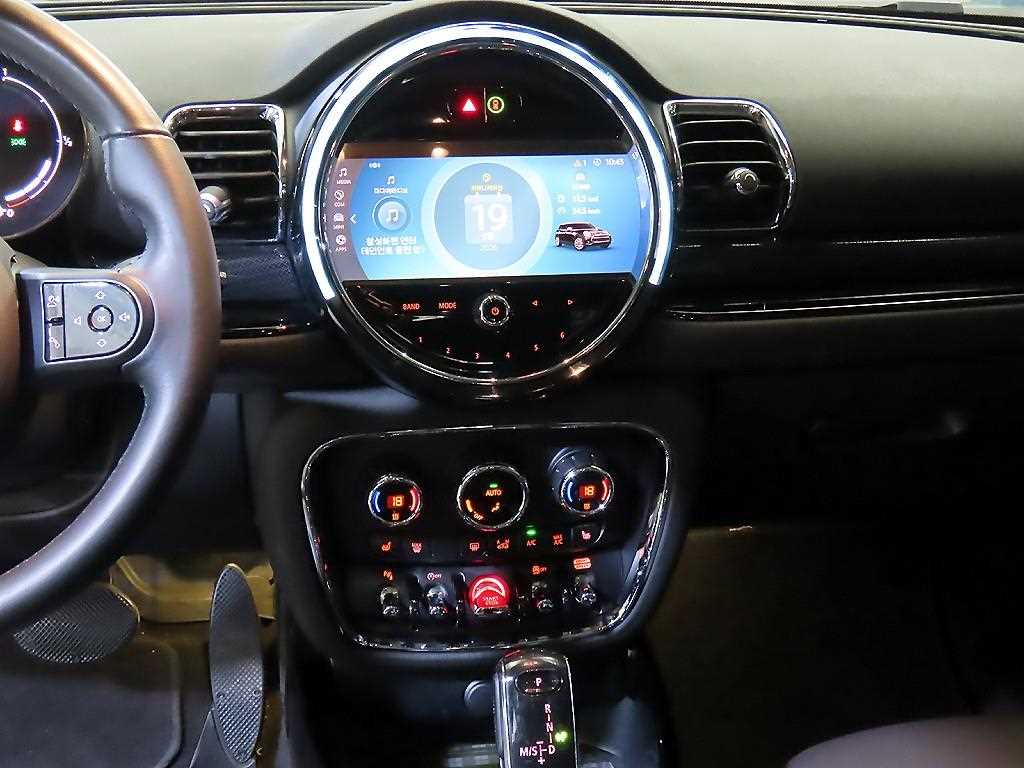 Mini Clubman - Vista 11