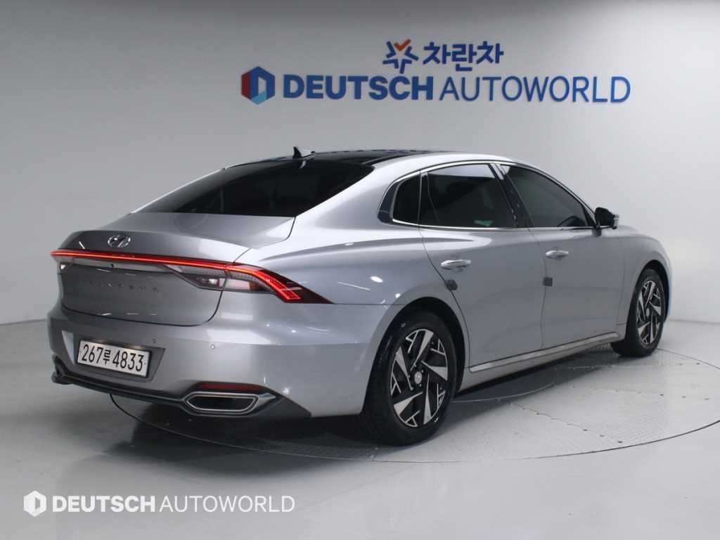 HYUNDAI Grandeur - Vista 2