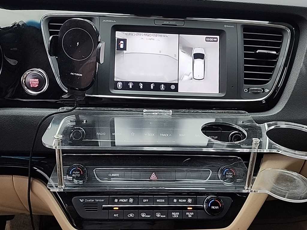 KIA Carnival - Vista 10