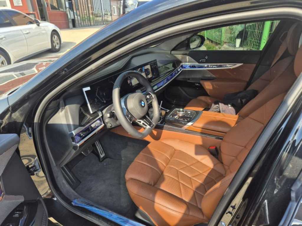 BMW 7 Series - Vista 9