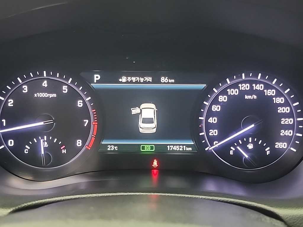 Genesis G80 - Vista 6