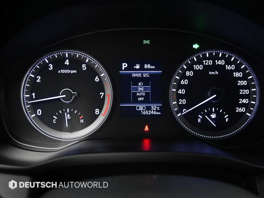 HYUNDAI Grandeur - Vista 5