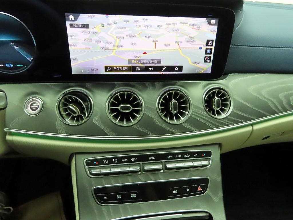 Mercedes Benz E class - Vista 10