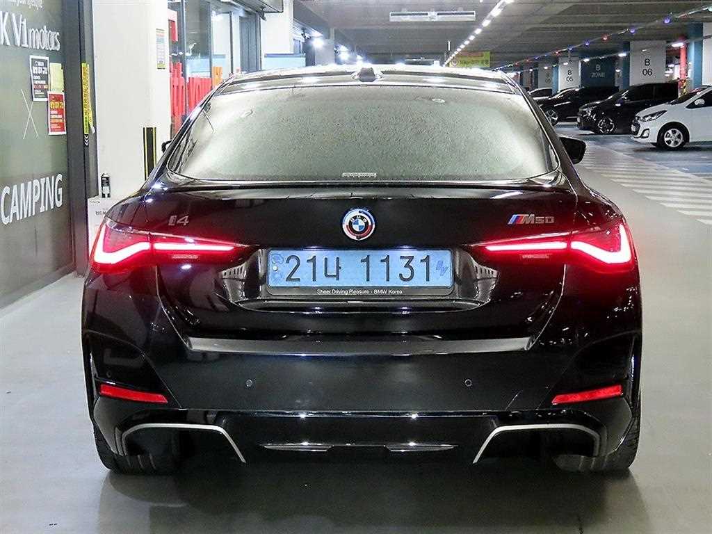 BMW i4 - Vista 5
