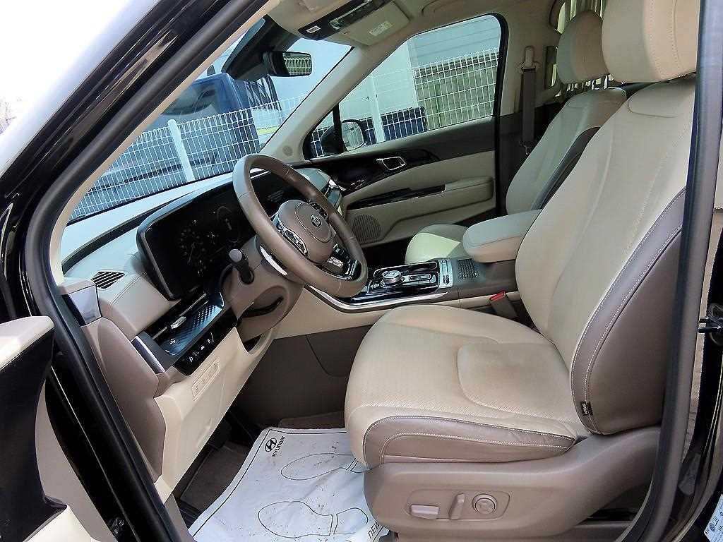 KIA Carnival - Vista 5