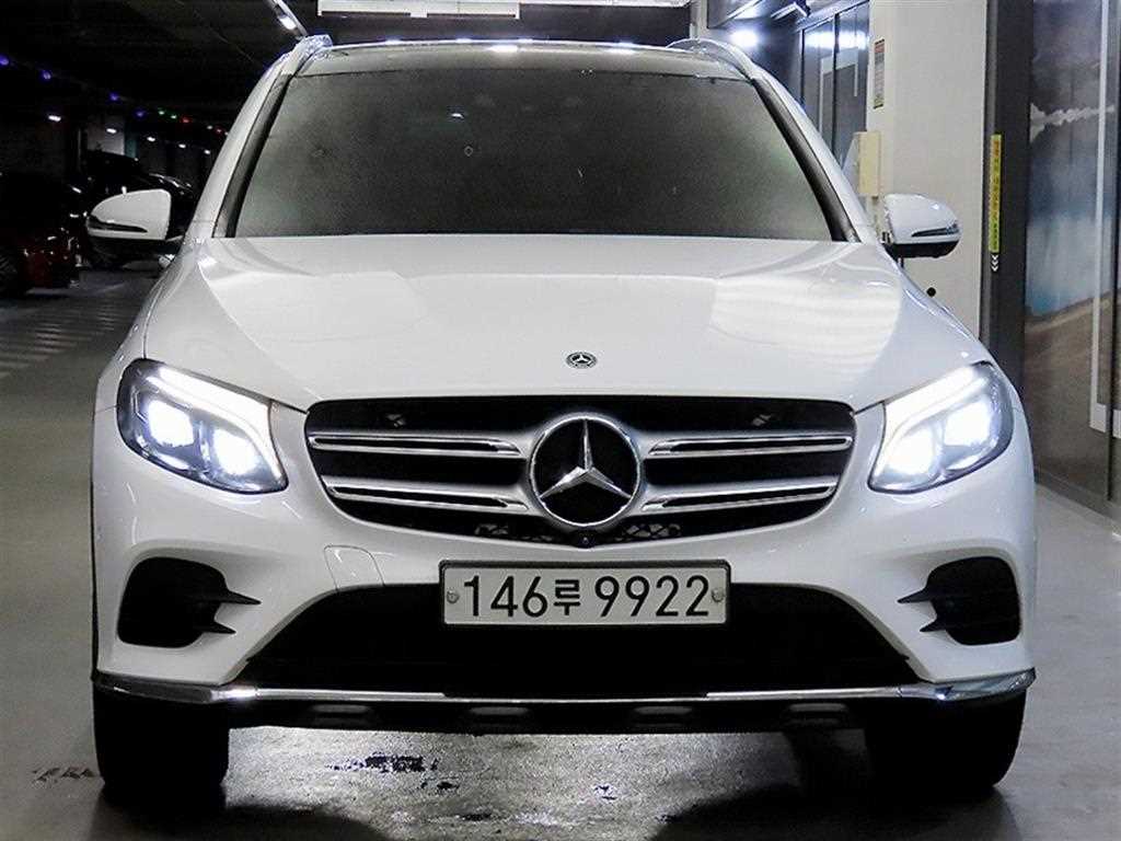 Mercedes Benz GLC Class - Vista 2