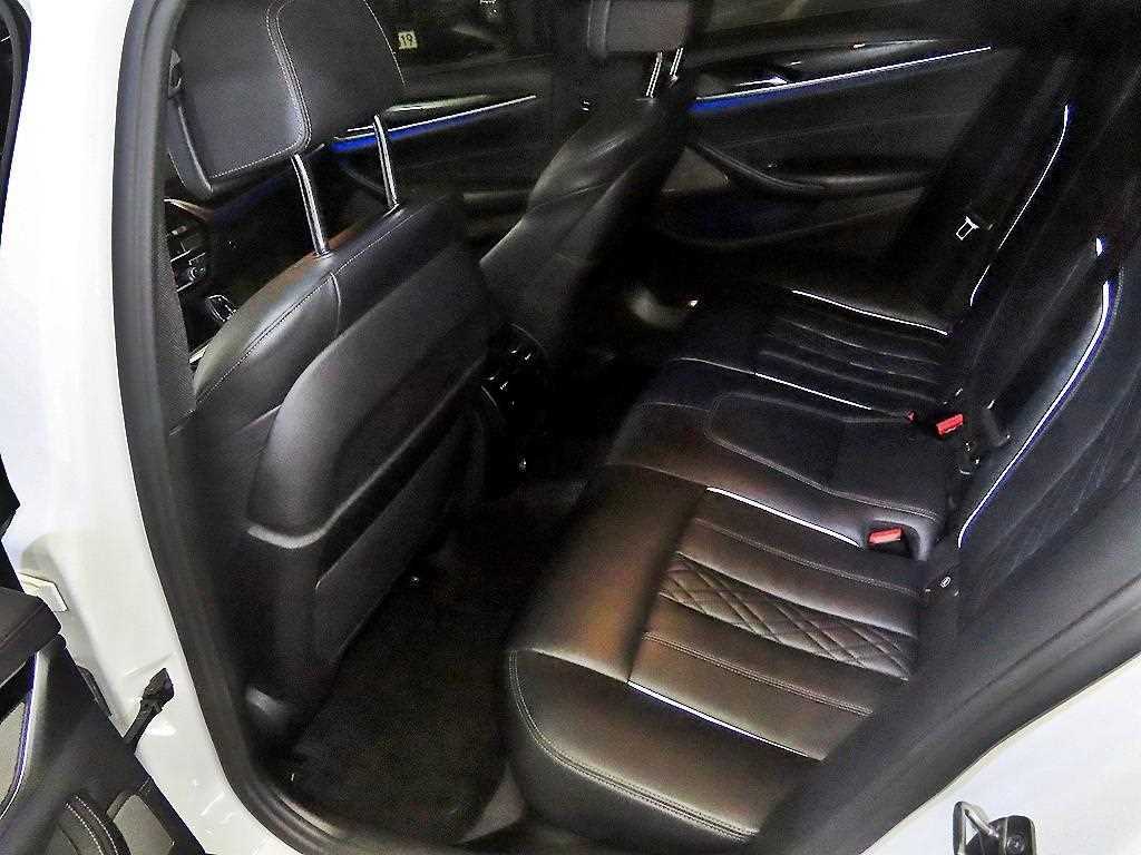BMW 5 Series - Vista 7