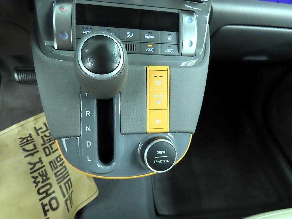 HYUNDAI Casper - Vista 10