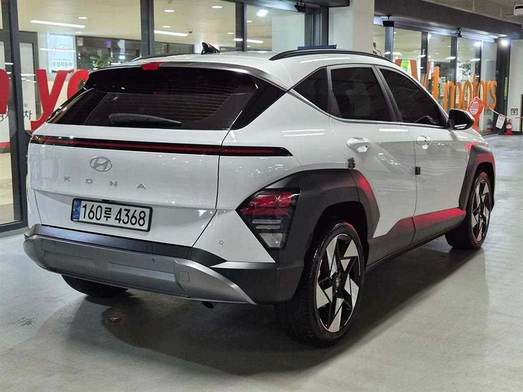 HYUNDAI Kona - Vista 4