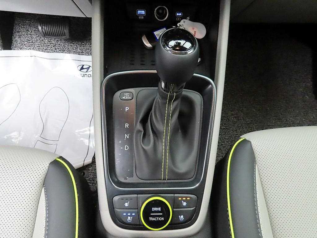 HYUNDAI Venue - Vista 10