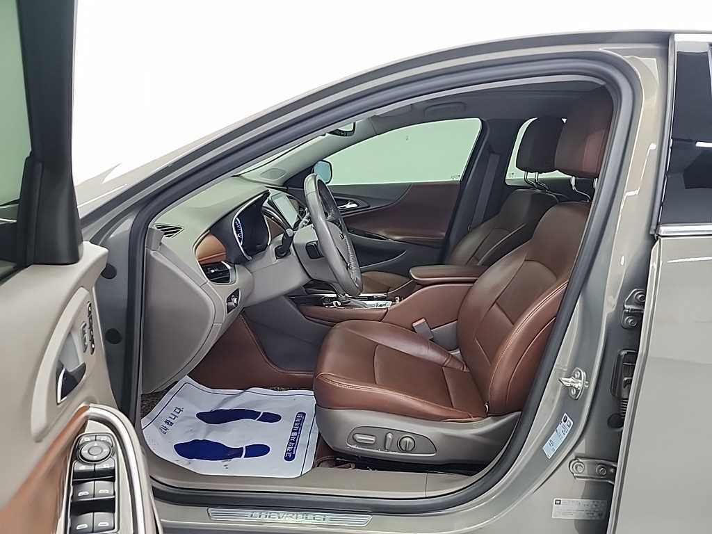 Chevrolet Malibu - Vista 11