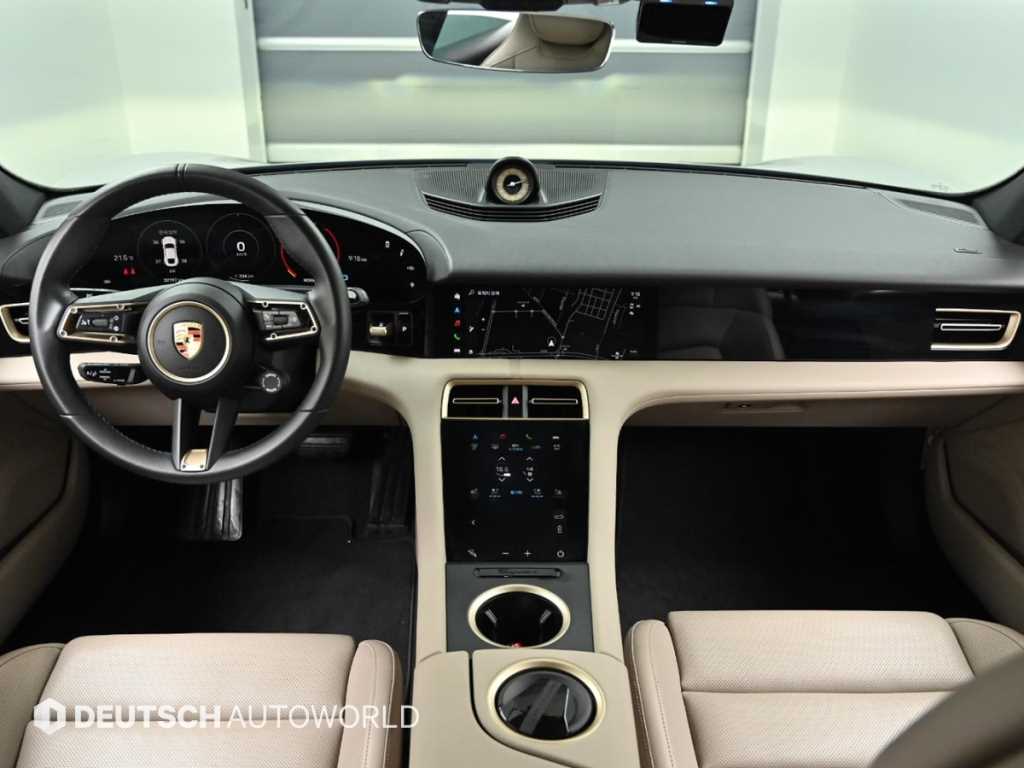Porsche Taycan - Vista 7