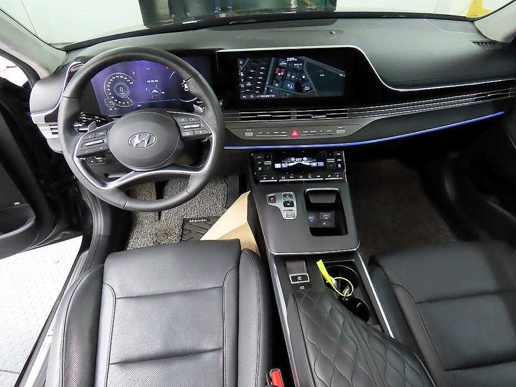 HYUNDAI Grandeur - Vista 7