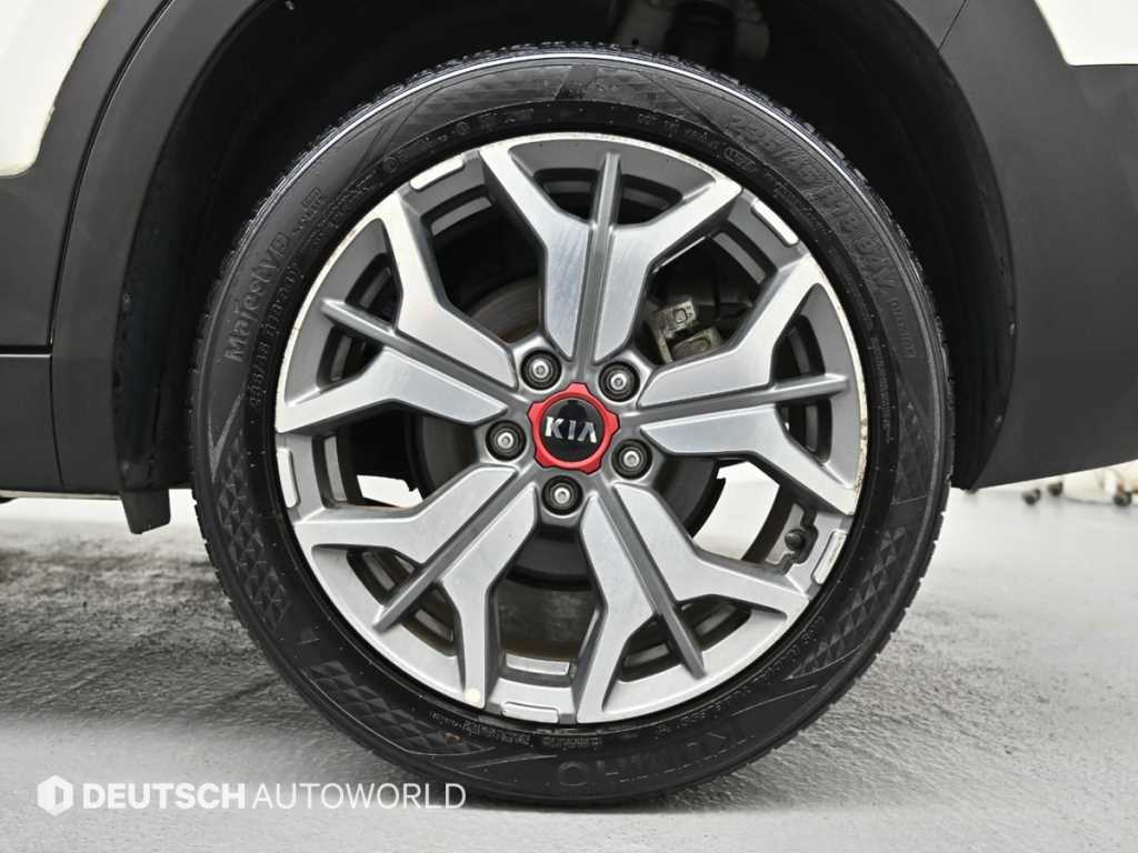 KIA Seltos - Vista 6