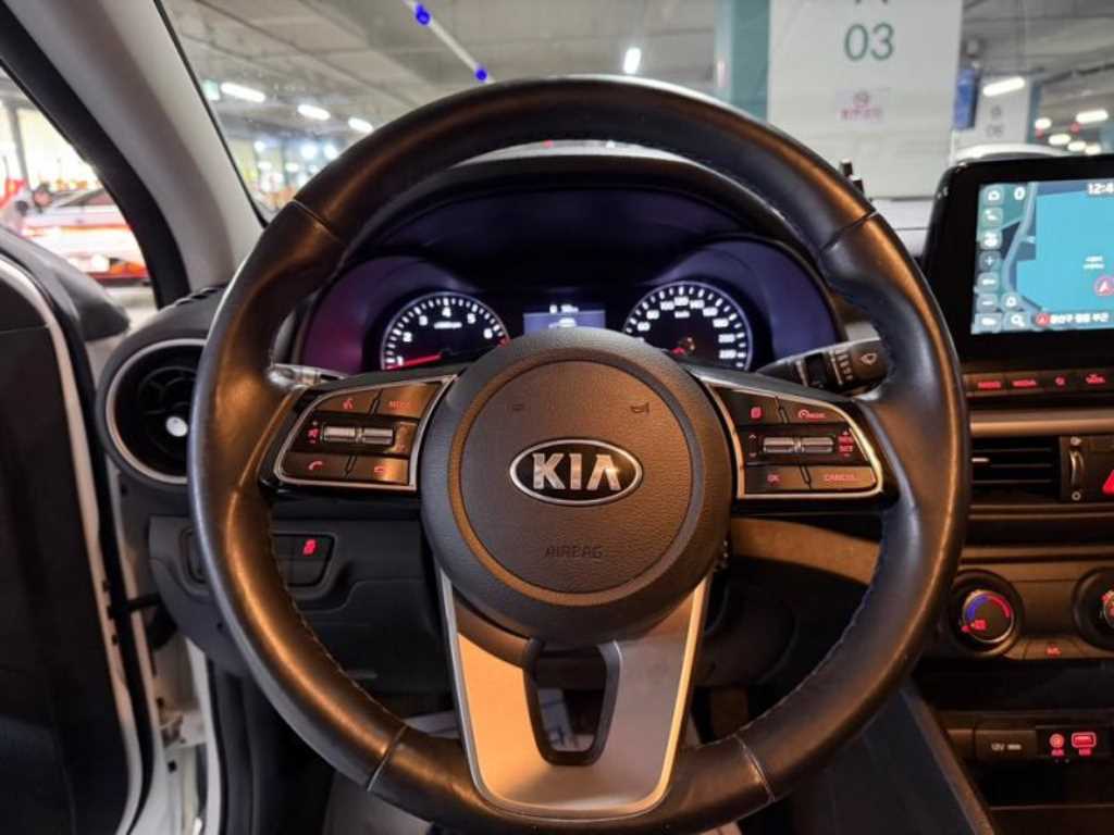 KIA K3 - Vista 8