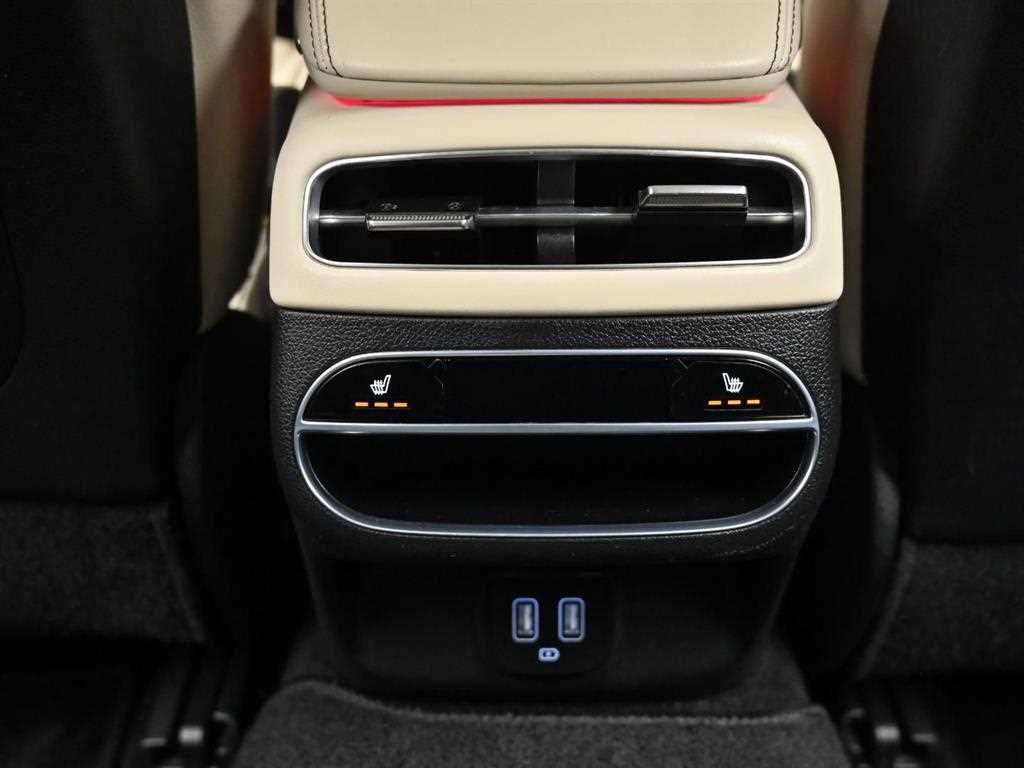 Genesis GV70 - Vista 6