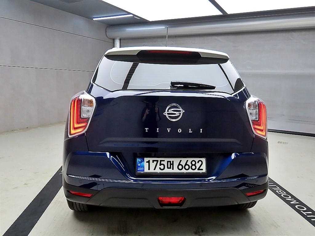 Ssangyong Tivoli - Vista 3