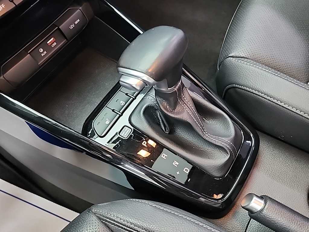 KIA Stonic - Vista 8