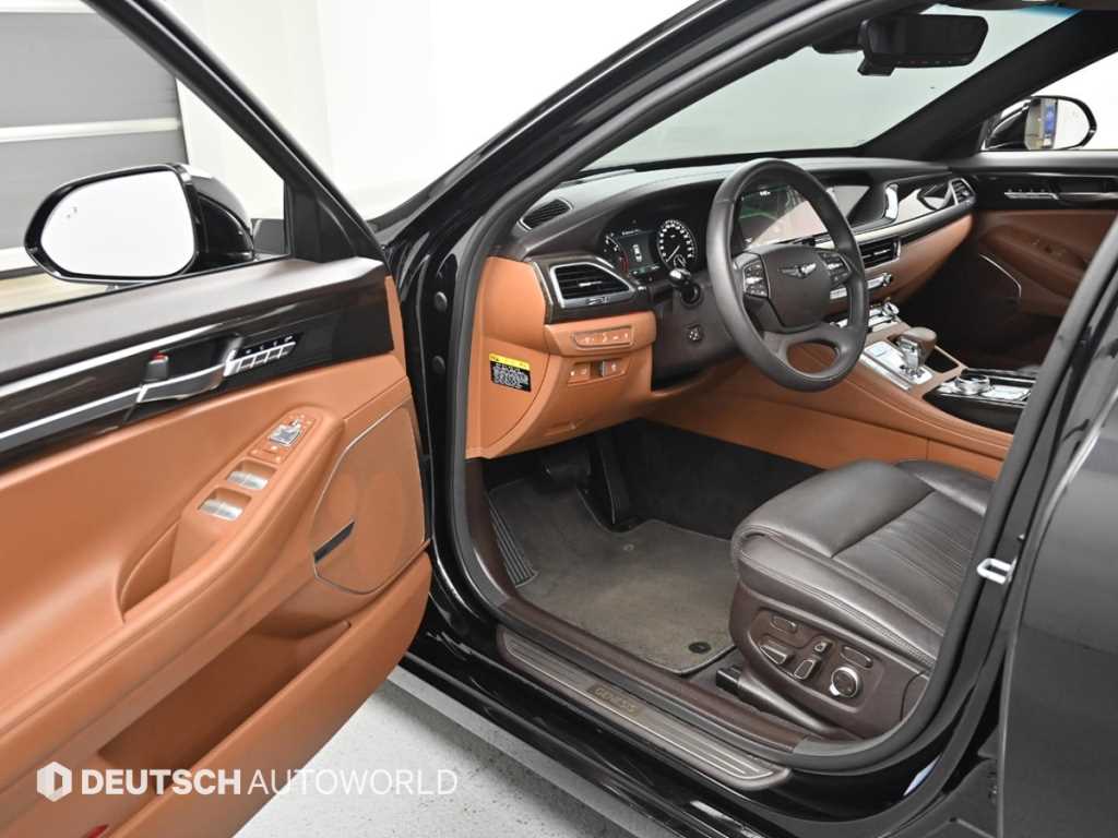 Genesis G90 - Vista 11