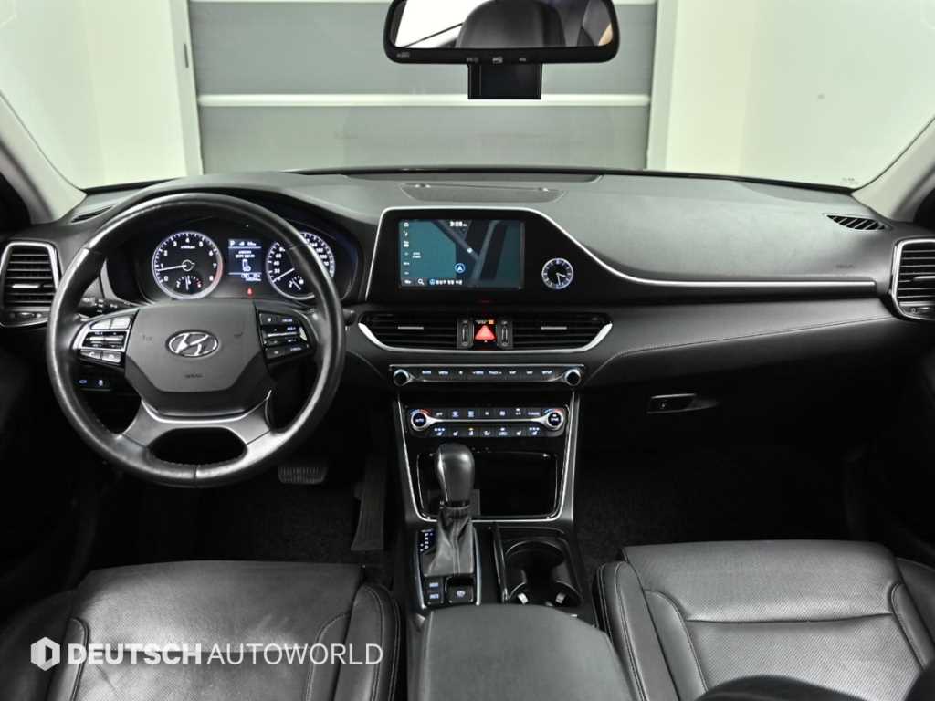 HYUNDAI Grandeur - Vista 8