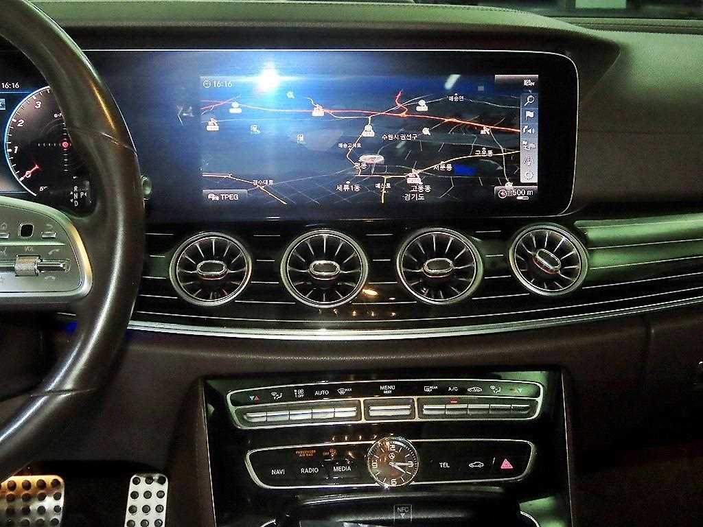 Mercedes Benz CLS Class - Vista 11
