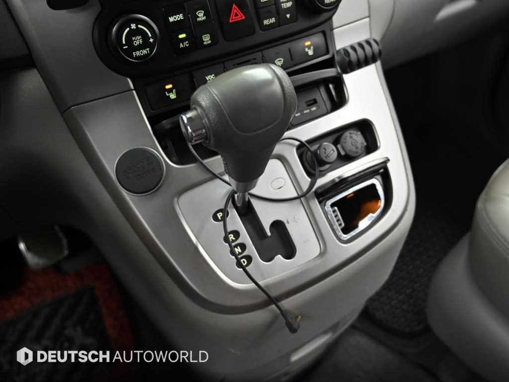 KIA Carnival - Vista 9