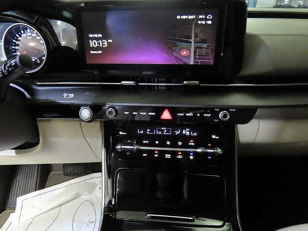 KIA Carnival - Vista 11